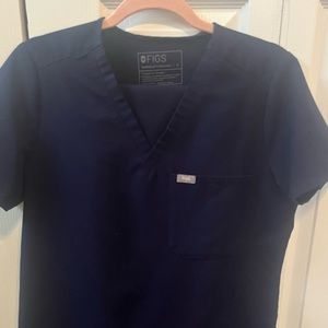 Figs Jogger Scrub Set, gently used. No tears or discoloration.